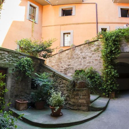 Ferienwohnung La Rosa Scarlatta Viterbo Exterior foto