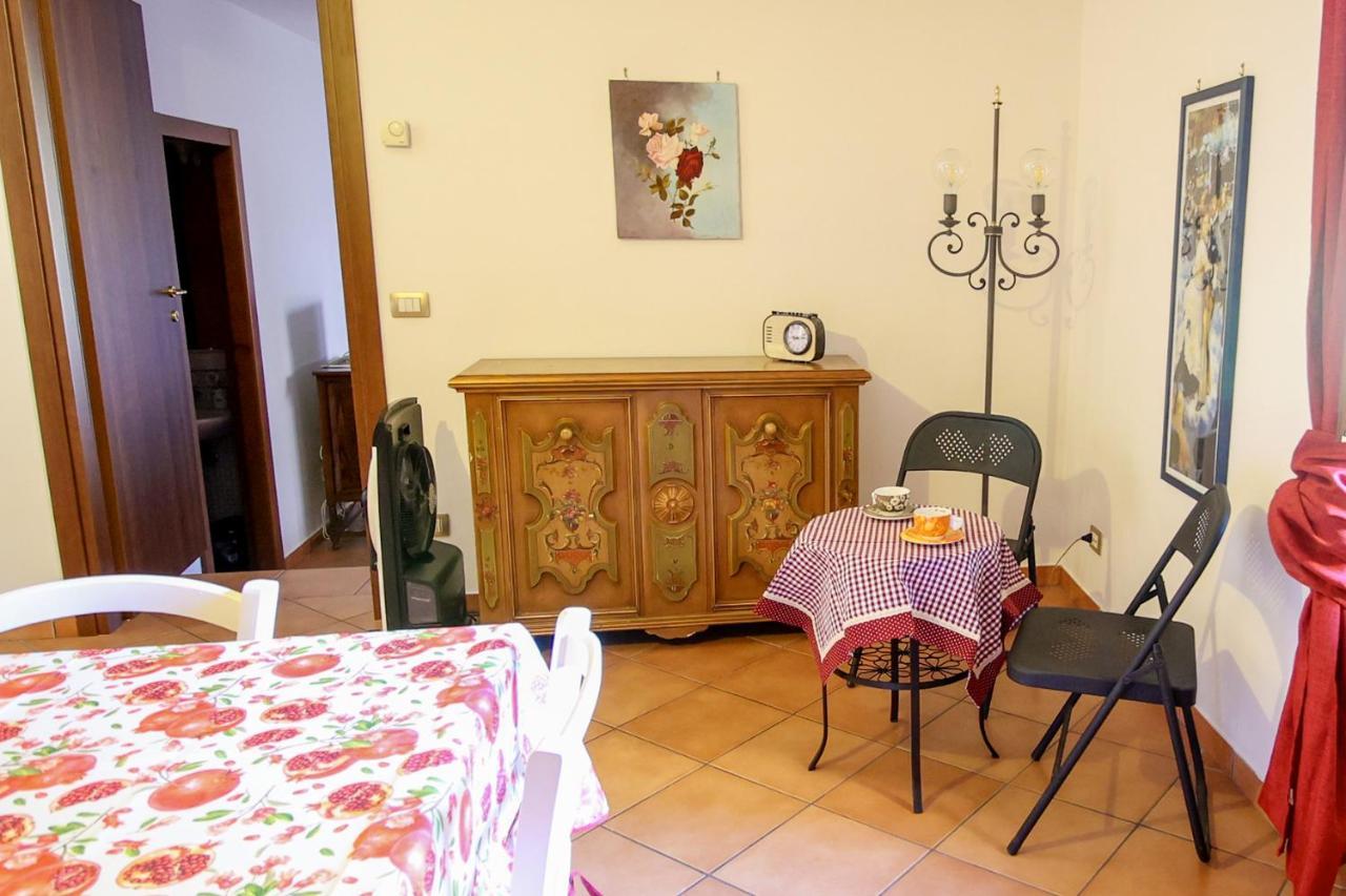 Ferienwohnung La Rosa Scarlatta Viterbo Exterior foto