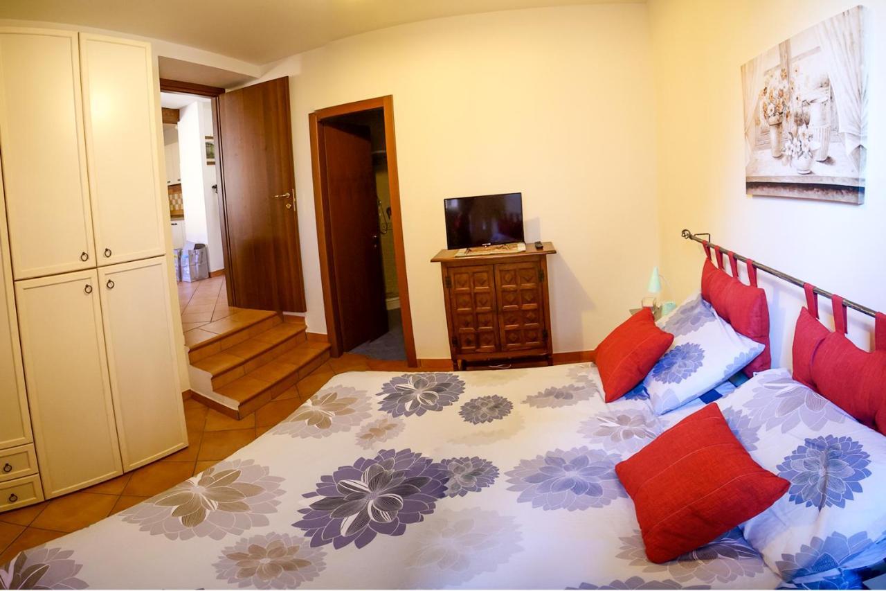Ferienwohnung La Rosa Scarlatta Viterbo Exterior foto