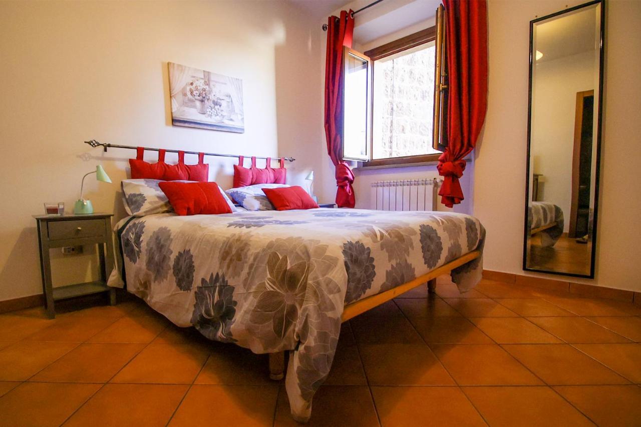 Ferienwohnung La Rosa Scarlatta Viterbo Exterior foto